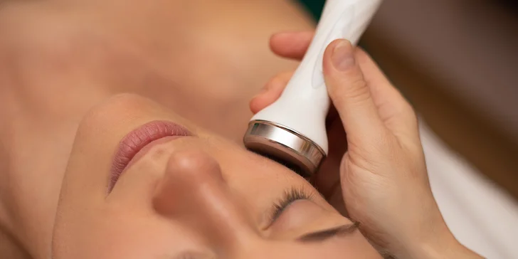 Přístrojové anti-age ošetření, intenzivní výživa, detox procedury pro různé typy pleti