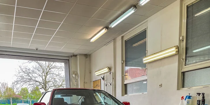 Čištění exteriéru i interiéru osobního auta: několik programů vč. vosku