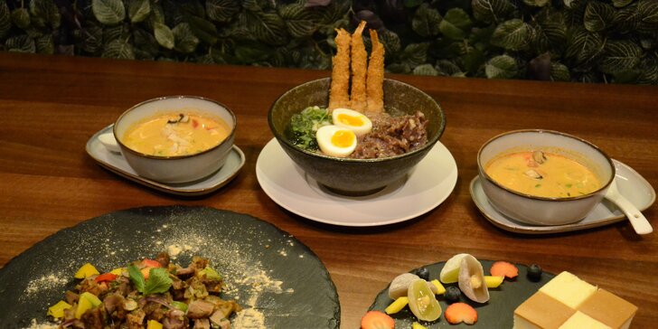 3chodové asijské menu pro 2 osoby: polévka, hlavní chod i dezert