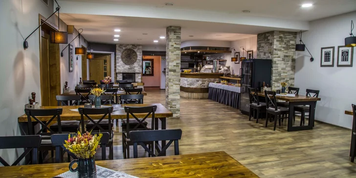 Romantická noc či relaxační pobyt v Beskydech s jídlem i privátním wellness