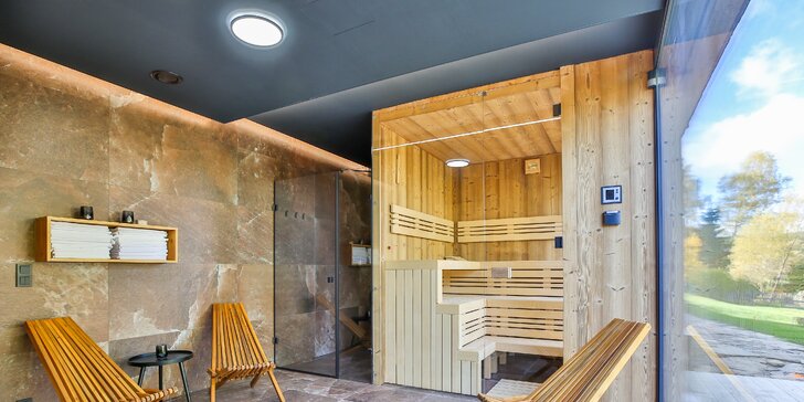 Třípokojové apartmány přímo u Lipna: kompletní vybavení, krb a při pobytu od 3 nocí zdarma privátní sauna