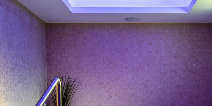 Relax ve vířivce i sauně: privátní wellness pro dva v penzionu s výhledem na Čertovy skály