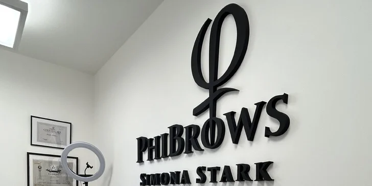 Krásné a výrazné obočí: microblading, shading i korekce předešlé aplikace