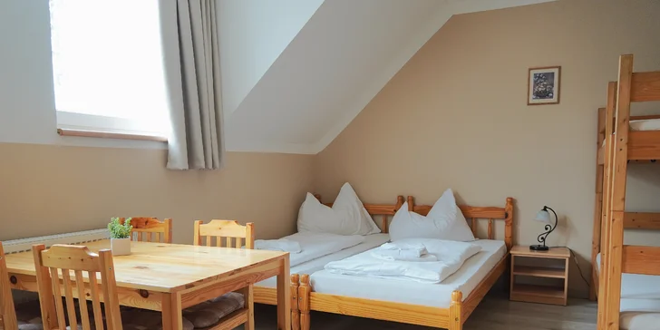 Penzion v klidné části Františkových Lázní: pobyt s privátním wellness i Aquaforem