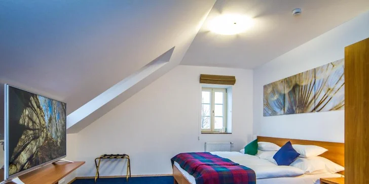 Horský hotel v srdci Jizerek: osada Jizerka, bufetové snídaně i 60min. vstup do privátní sauny
