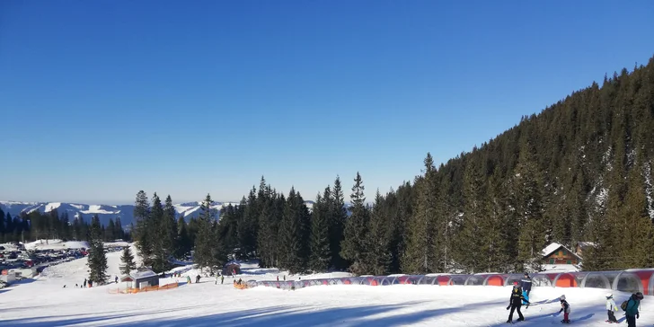 Pobyt v rakouských Alpách: penzion s česky hovořícím personálem, snídaně, 2km od sjezdovky