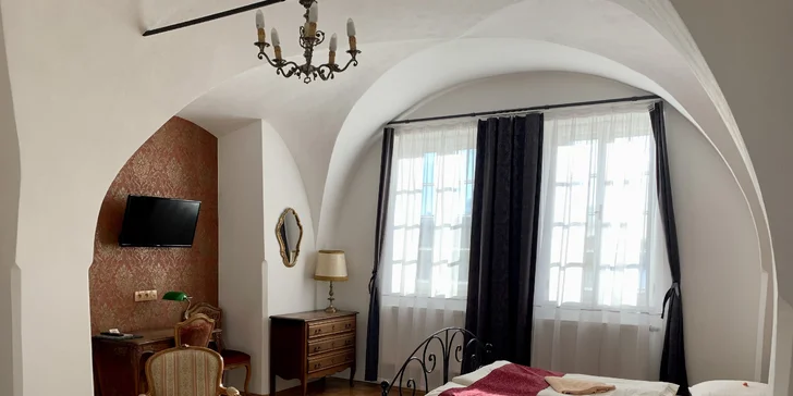 4* penzion v srdci Jindřichova Hradce: dovolená se snídaní a privátní saunou