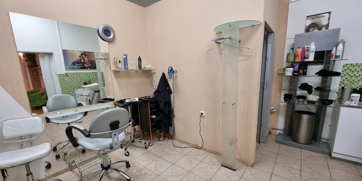 Kadeřnické balíčky pro všechny délky vlasů: salon v Libni