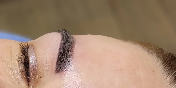Permanentní make-up: microblading, horní linky, PMU rty a pudrové obočí