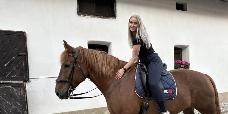 Příjemný penzion nedaleko Karlštejna se snídaní, saunou a koňmi
