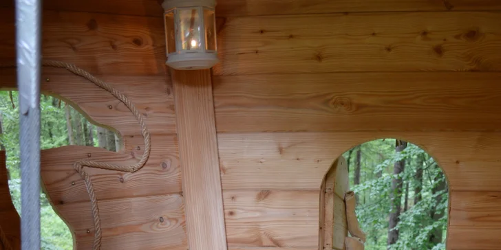 Treehouse na Babím lomě: romantický pobyt uprostřed lesa