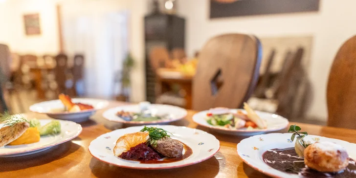 Šestichodové valašské menu v moderním pojetí i 60 min. privátního wellness pro dva