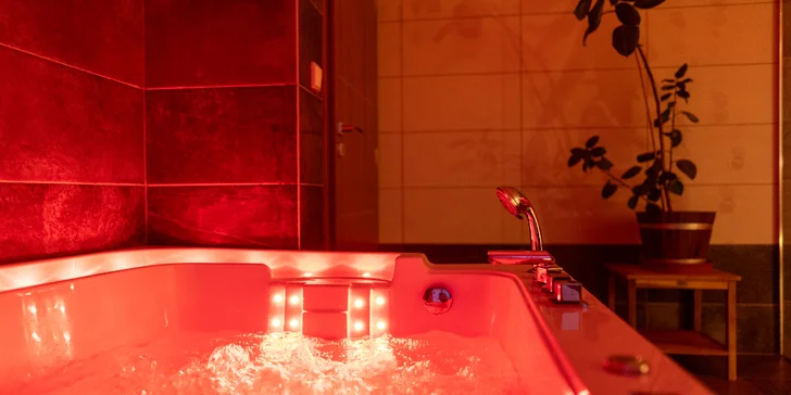 Šestichodové valašské menu v moderním pojetí i 60 min. privátního wellness pro dva