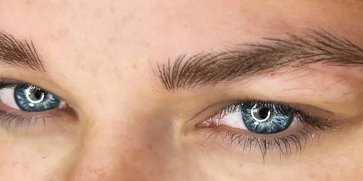 Krásné a výrazné obočí: microblading, shading i korekce předešlé aplikace