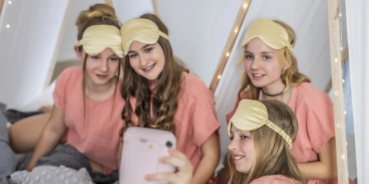 Zapůjčení dětského (nejen) přespávacího párty stanu na 24 hod. i vč. dopravy