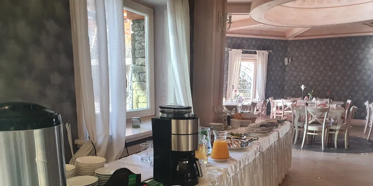 5* resort v polských Beskydech: pobyt až pro 6 osob s jídlem, bazénem, vířivkou i saunou, akce 2 děti zdarma