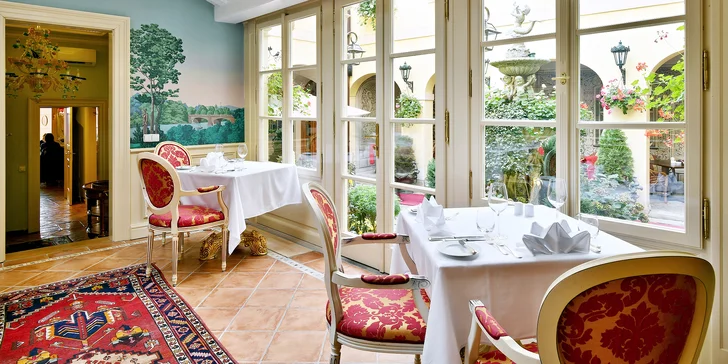 Degustační menu pro dva v Aquarius restaurantu na Malé Straně: 3–5 chodů i s vinným párováním