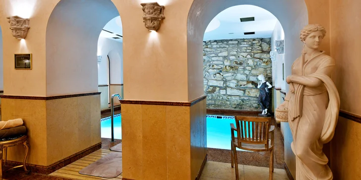 Wellness balíčky s masážemi, saunou, bazénem a dalšími procedurami: 75 minut až 4,5 hodiny