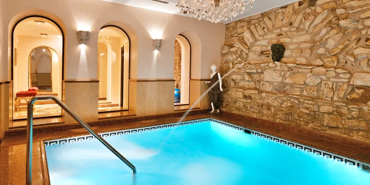 Wellness balíčky s masážemi, saunou, bazénem a dalšími procedurami: 75 minut až 4,5 hodiny