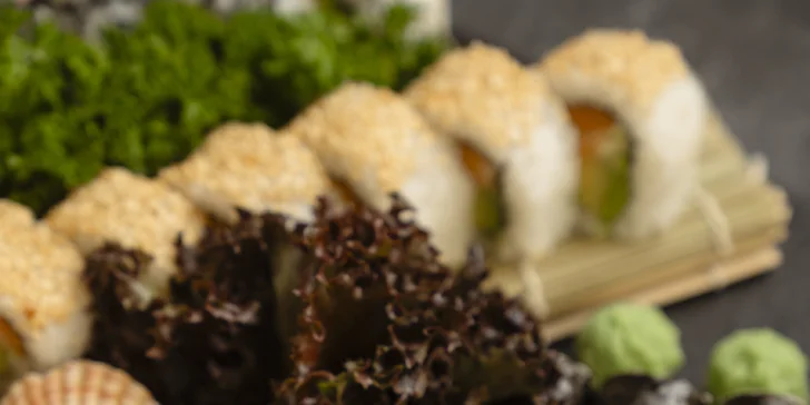 Sushi sety v nové asijské restauraci na Vinohradech pro 2 osoby: 26 až 45 ks
