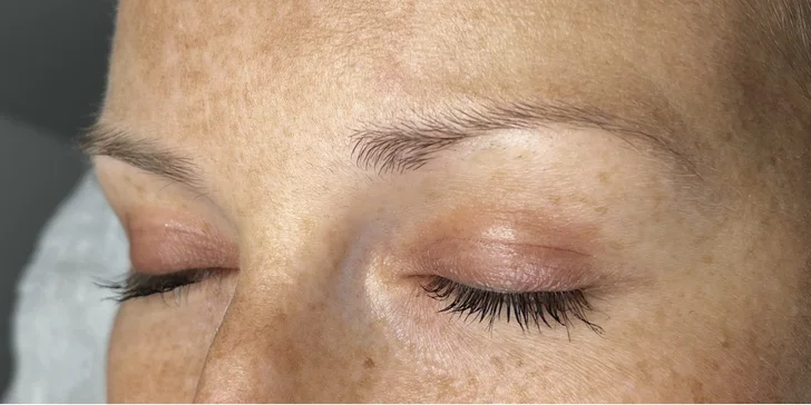 Laminace, lash lifting řas nebo základní ošetření pleti