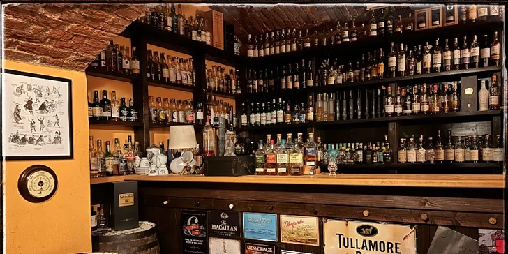 Plachetnicí po skotských palírnách: 90min. degustace, kde ochutnáte 5 druhů whisky