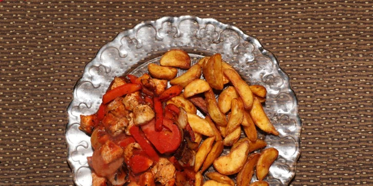 Vouchery na cokoli z menu pizzerie v Chrastavě: pizzy, burgery, saláty i nápoje