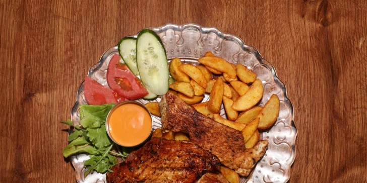 Vouchery na cokoli z menu pizzerie v Chrastavě: pizzy, burgery, saláty i nápoje