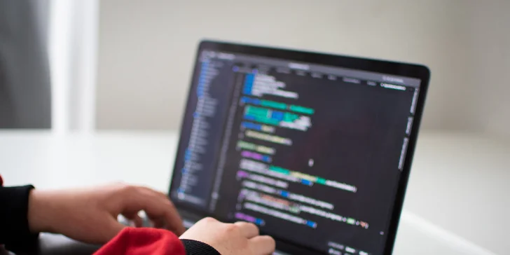 Workshop programování her s halloweenskou či vánoční tematikou pro děti od 8 let