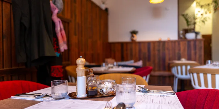 Exkluzivní středomořské čtychodové degustační menu šéfkuchaře z Kapverd.