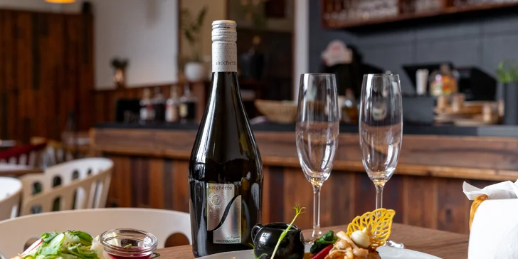 Exkluzivní středomořské čtychodové degustační menu šéfkuchaře z Kapverd.