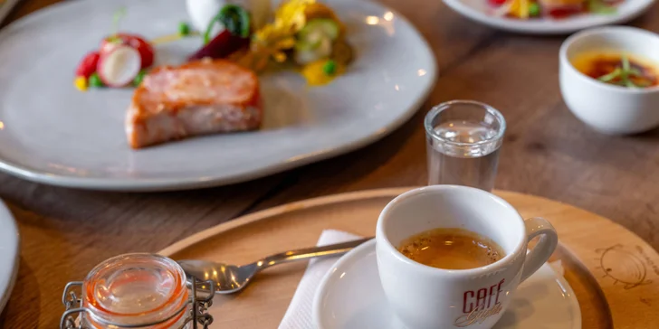 Exkluzivní středomořské čtychodové degustační menu šéfkuchaře z Kapverd.