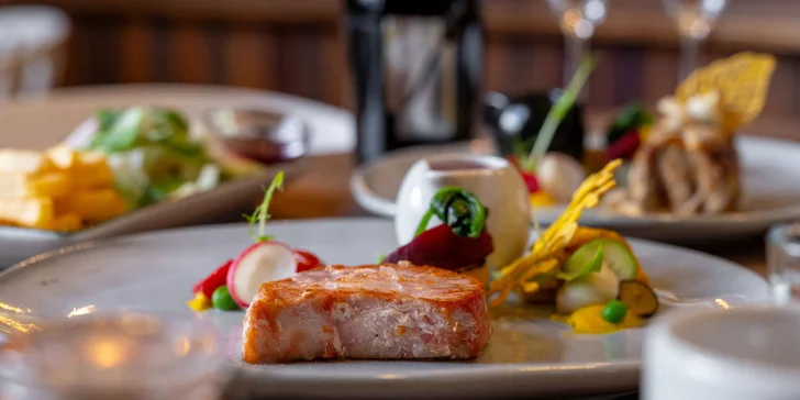 Exkluzivní středomořské čtychodové degustační menu šéfkuchaře z Kapverd.