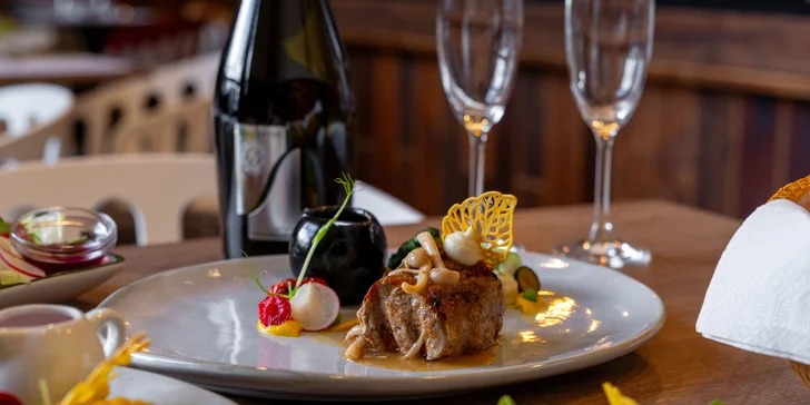 Exkluzivní středomořské čtychodové degustační menu šéfkuchaře z Kapverd.