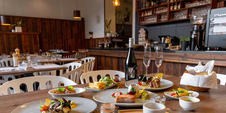 Exkluzivní středomořské čtychodové degustační menu šéfkuchaře z Kapverd.