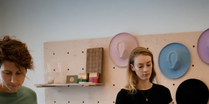 Kurz výroby mechového obrazu s brunchem v dílně Mechuju