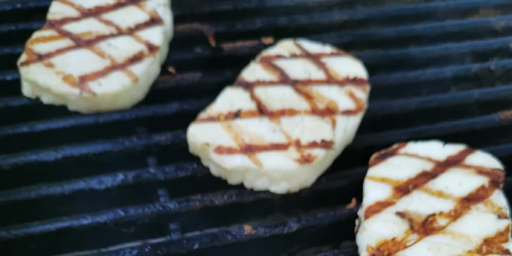 Kousek Řecka v centru Šumperka: gyros nebo halloumi v pitě nebo grilovaný mix pro dva