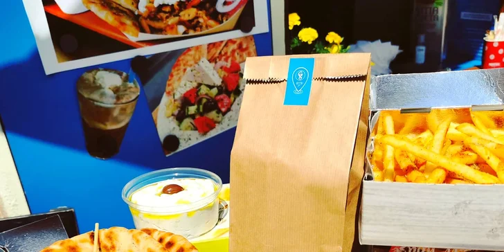 Kousek Řecka v centru Šumperka: gyros nebo halloumi v pitě nebo grilovaný mix pro dva