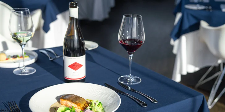 Luxusní 5chodové menu v Žižkovské věži: siven, telecí hřbet a signature cocktail