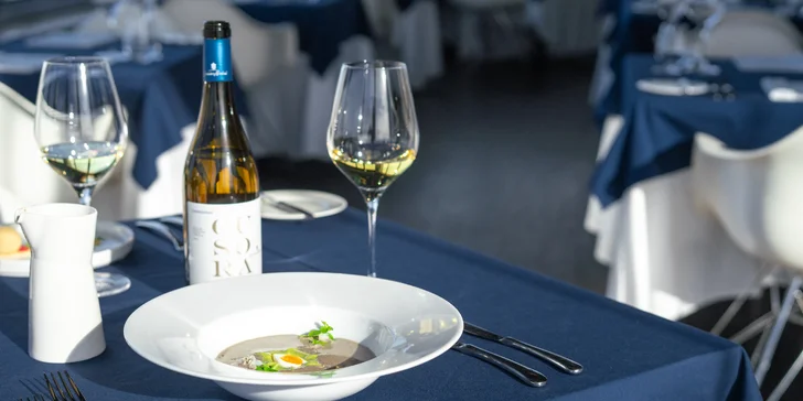 Luxusní 5chodové menu v Žižkovské věži: siven, telecí hřbet a signature cocktail