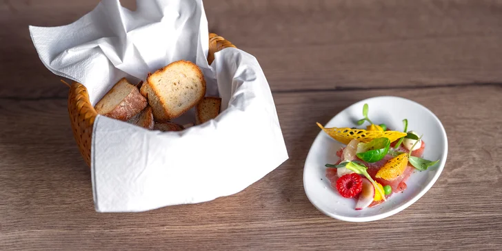 Exkluzivní středomořské čtychodové degustační menu šéfkuchaře z Kapverd.