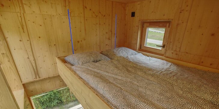Mini ubytování v domku tetrishousePernštejn: s možností sauny, ochlazením ve splavu a láhví vína