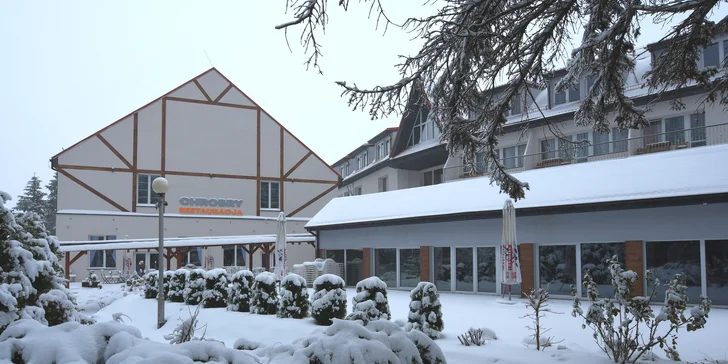 Polské Zlaté Hory: wellness s bazénem, strava i atrakce pro celou rodinu, možnost 2 dětí zdarma