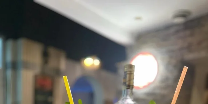 Dýmka se světlým tabákem a k tomu 2 drinky dle výběru: koktejly nebo svařák