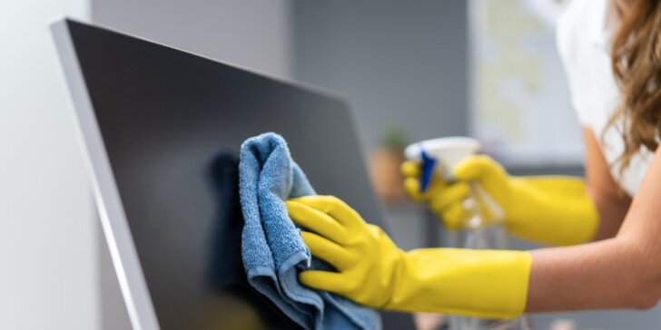 Klasický i generální úklid domácnosti: vysávání, vytírání, utírání prachu i mytí koupelen