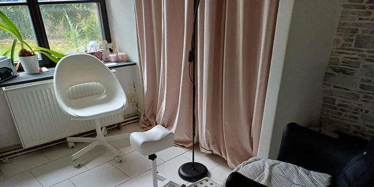 Zbavte se chloupků: epilace IPL pro celé ruce, nohy, intimní partie i podpaží