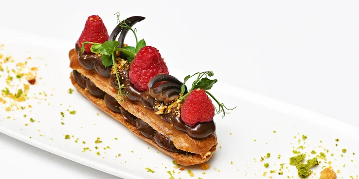 7chodové menu i vinné párování v hotelu na Malé Straně pro 2 osoby