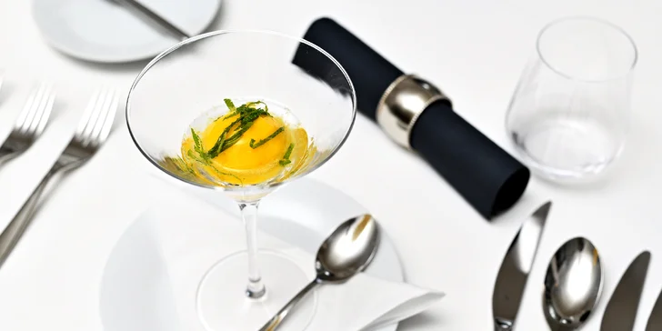 7chodové menu i vinné párování v hotelu na Malé Straně pro 2 osoby