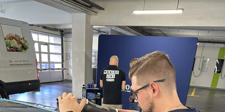 Auto jako ze škatulky: ruční mytí auta i čištění interiéru v centru Brna