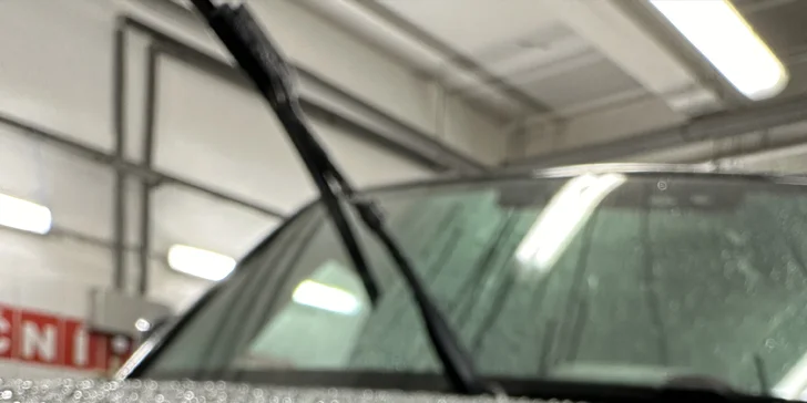 Auto jako ze škatulky: ruční mytí auta i čištění interiéru v centru Brna